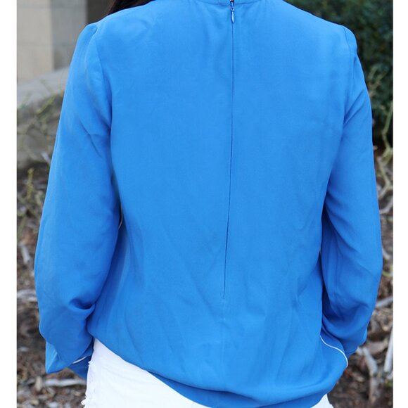 Marni Crew-Neck Silk Blouse – Timeless Elegance in Mazarin Blue! - Picture 4 of 8